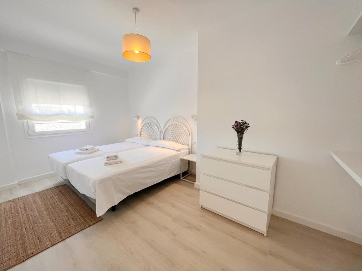 Homely Malaga Cienfuegos, Plaza De La Merced Con Vistas Ngoại thất bức ảnh